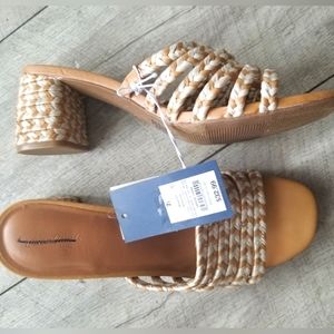 Womens Universal Thread Rachael Slide Heel. Size 7.5